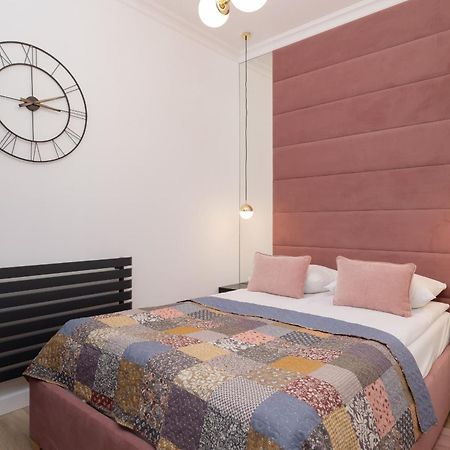 Beautiful & Stylish Apartaments Dietla With Air Conditioning By Noclegi Renters Krasków Exterior foto